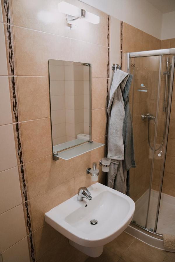 Apartman Angelika Besenova Exterior photo